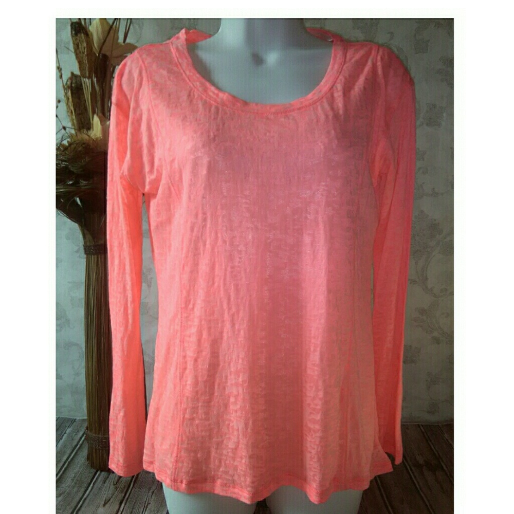 NWOT Calvin Klein Ladies Tee Shirt